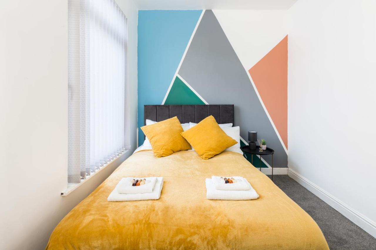 Fifth Ave House Apartment