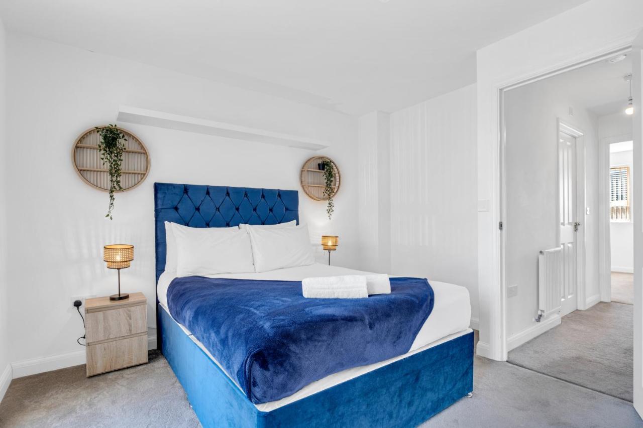 Centre 3 Bedroom House - Family & Business - Demha Nights *