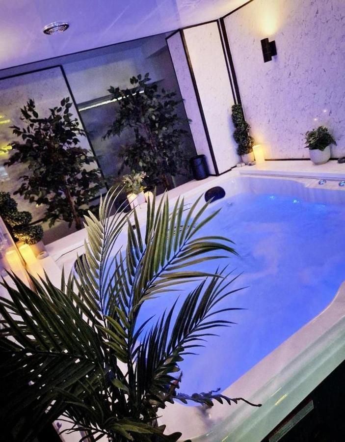 Apartment Exotic Jacuzzi With Balcony & Parking *