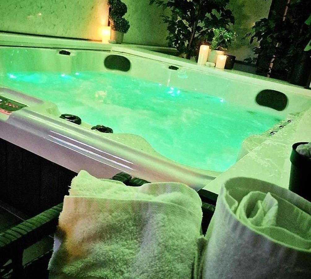 Apartment Exotic Jacuzzi With Balcony & Parking *