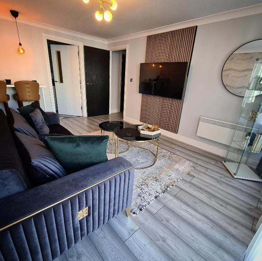 Exotic Jacuzzi With Balcony & Parking