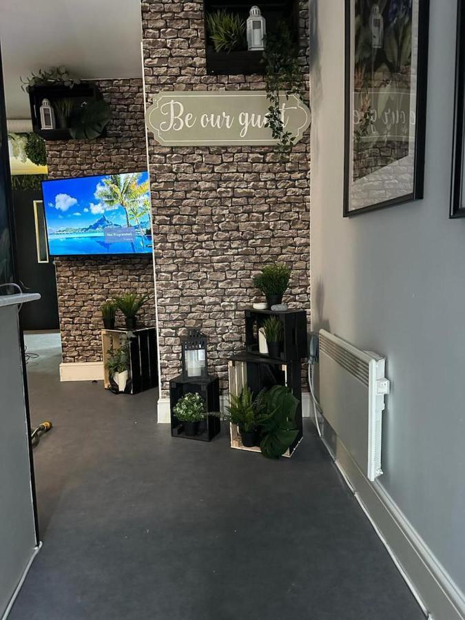 Apartment Exotic Jacuzzi With Balcony & Parking Birmingham