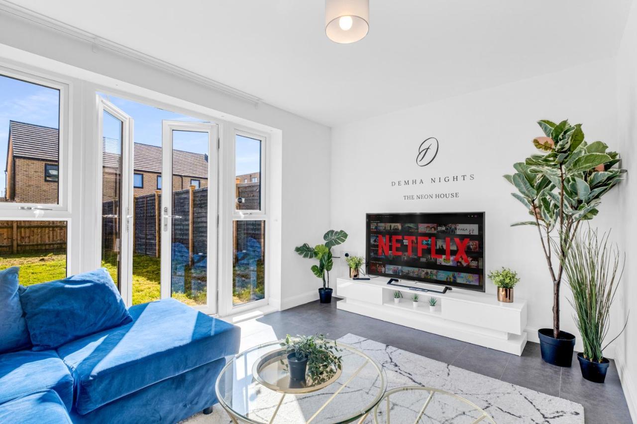 Centre 3 Bedroom House - Family & Business - Demha Nights *