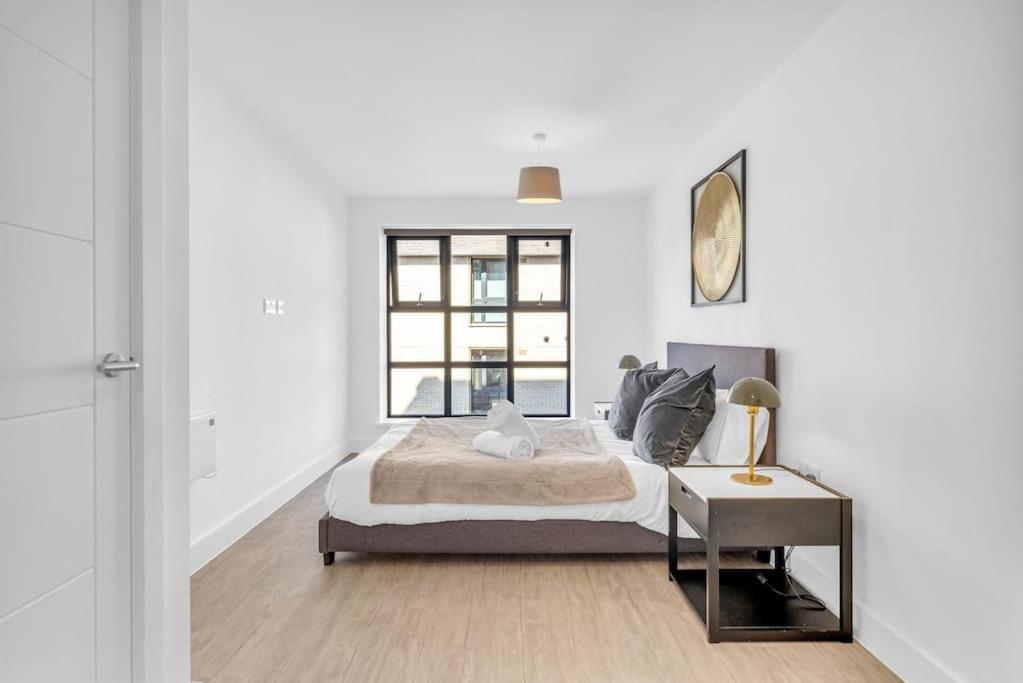 Lovely Two Bedroom Located Centrally