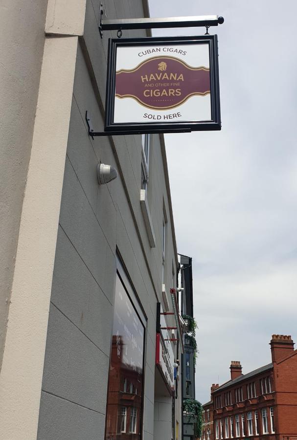 Apartment Platinum Birmingham- Free Secure Parking- Fast Fibre Wi-fi