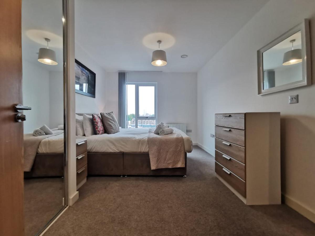Spacious Centre At Lexington Gardens By Hf Group Birmingham