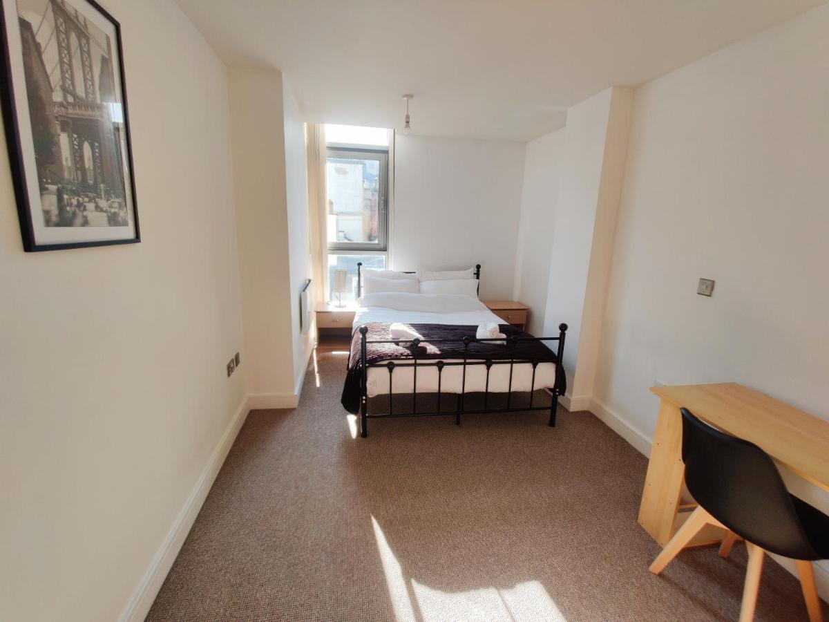 Apartment Prime Location Stunning Floor-to-ceiling Windows Birmingham