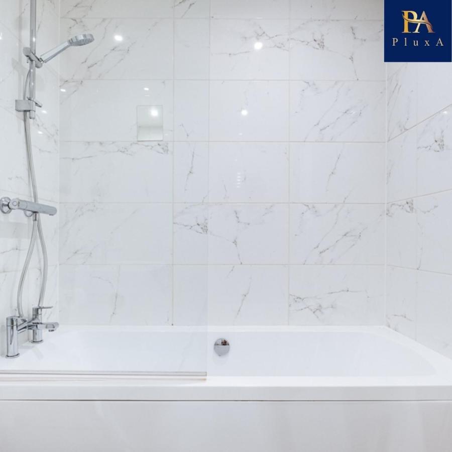 Pluxa Satin Stylish***** 1 Bedroom Apartment Birmingham