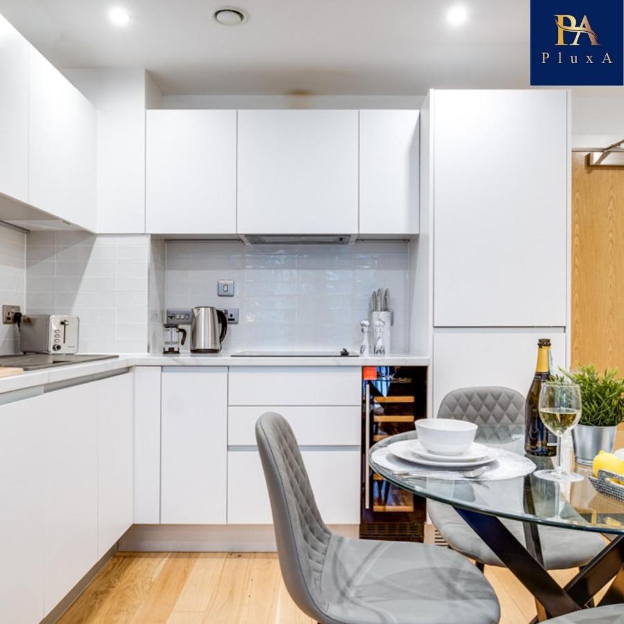 Apartment Pluxa Satin Stylish***** 1 Bedroom Birmingham