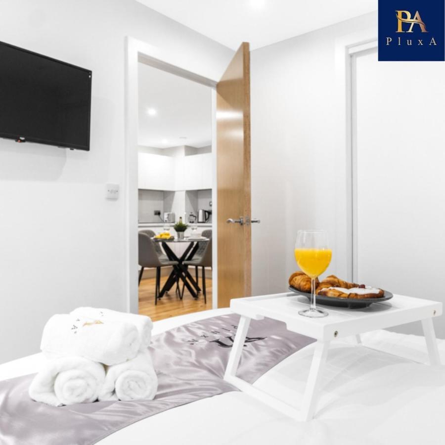Apartment Pluxa Satin Stylish***** 1 Bedroom