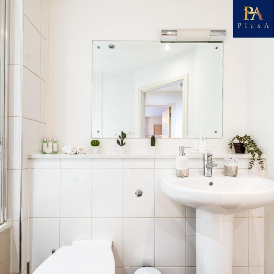 Pluxa Tealcity*** Beautiful 1 Bed *