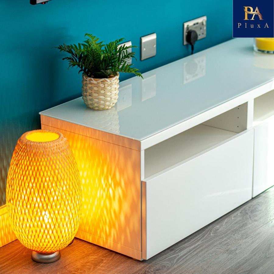 Pluxa Vivid Veranda Beautiful Centre With Free Parking Apartment *