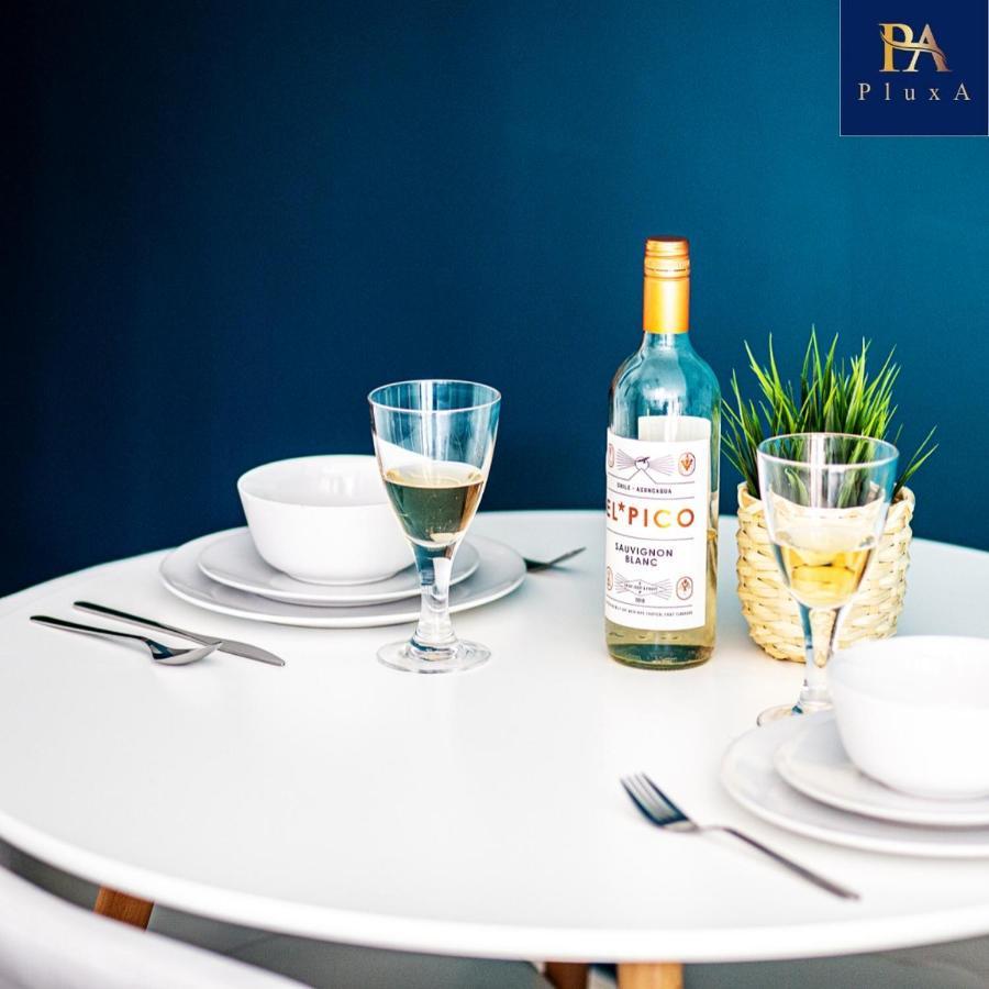 Pluxa Vivid Veranda Beautiful Centre With Free Parking * Birmingham