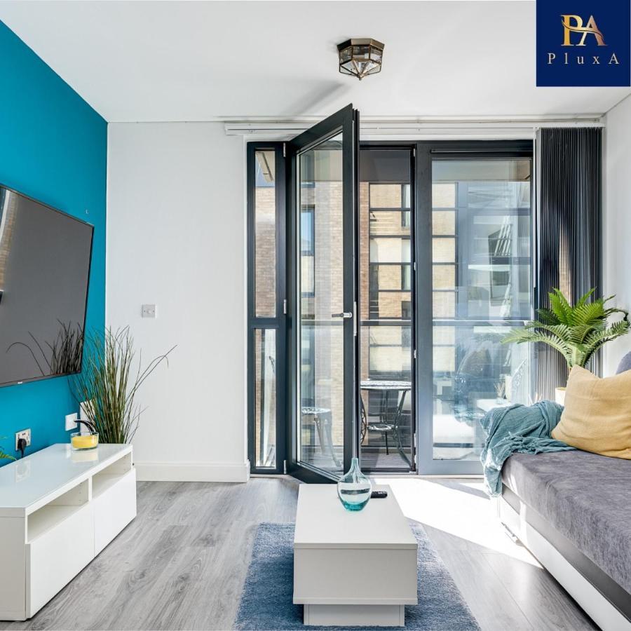 Pluxa Vivid Veranda Beautiful Centre With Free Parking Apartment *