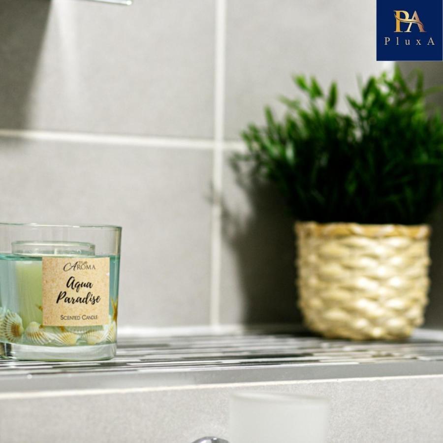 Pluxa Mint Bliss - Stylish With Workspace Apartment *