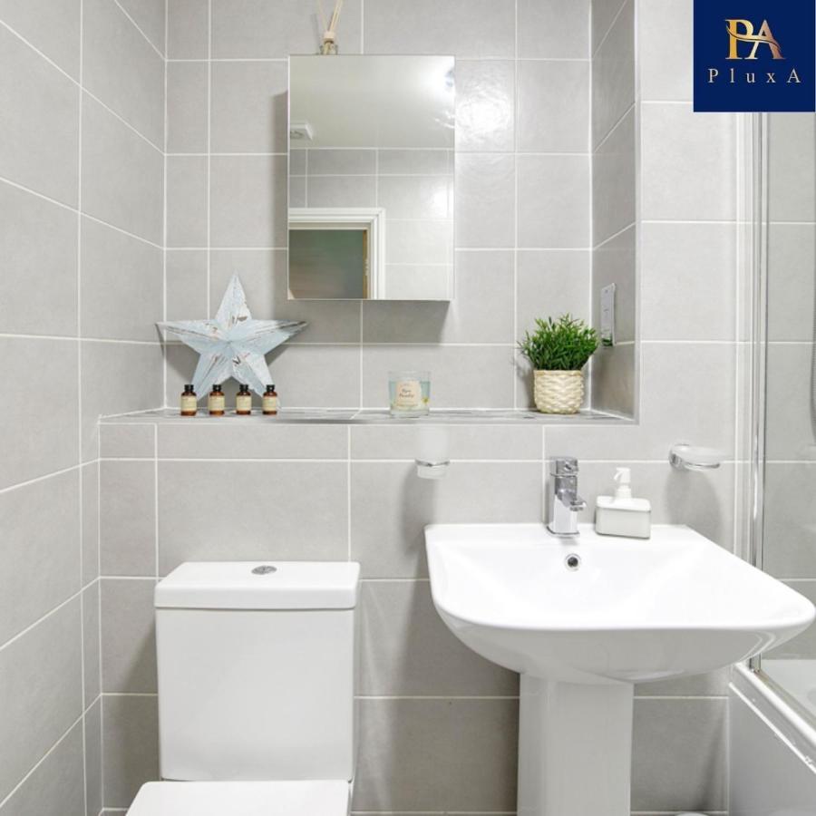 Pluxa Mint Bliss - Stylish With Workspace *