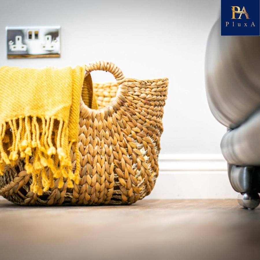 Pluxa The Hideaway - Fully Private Serviced & Parking Apartment Birmingham