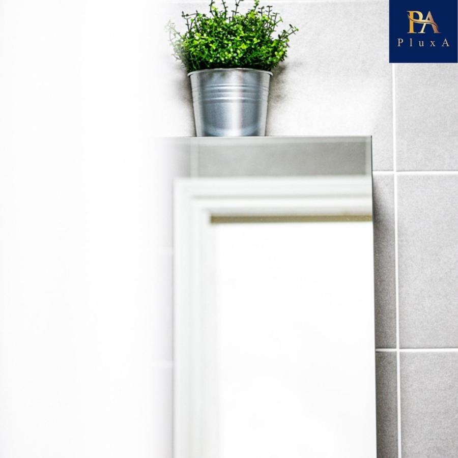 Apartment Pluxa Moonlight - Hub Serviced Apt, Free Parking ,prime Location