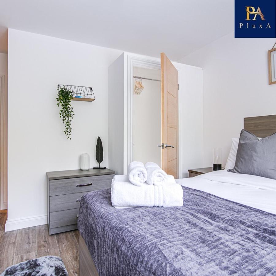 Fully Private & Free Parking - Pluxa Silken Grey Apartment Birmingham
