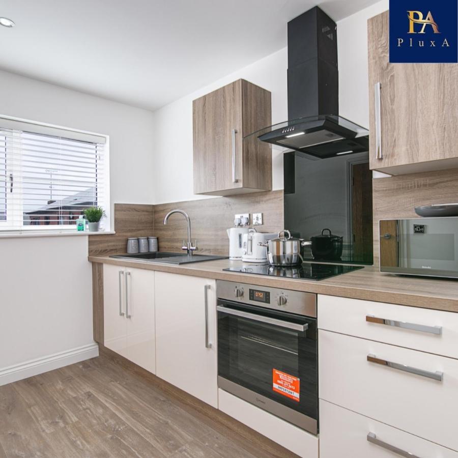 Apartment Fully Private & Free Parking - Pluxa Silken Grey