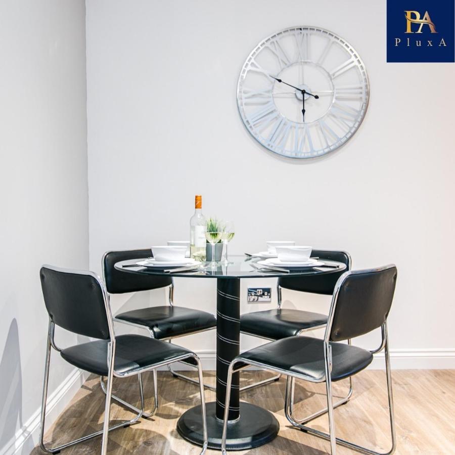 Fully Private & Free Parking - Pluxa Silken Grey Birmingham