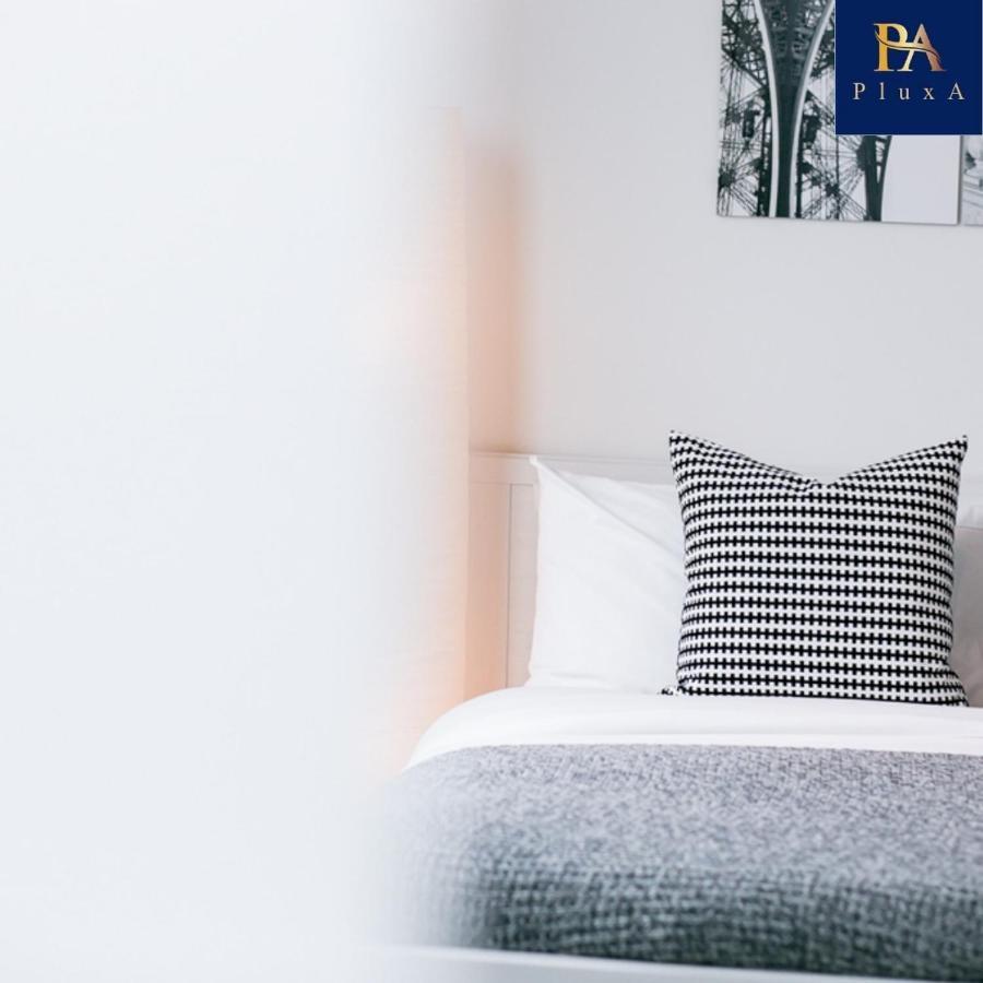 Pluxa Grand Plaza Iconic Views Apartment Birmingham