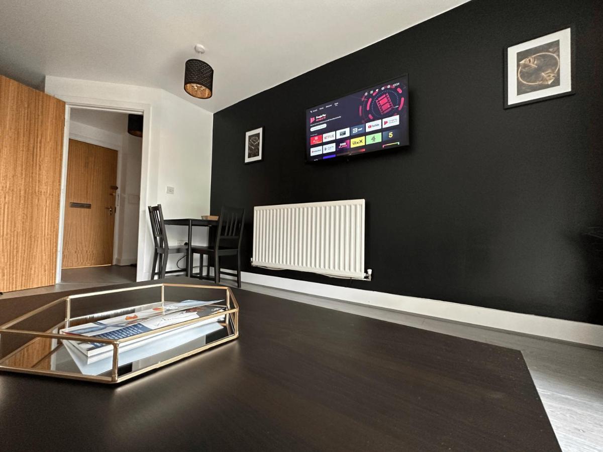 Apartment Parking - Couples - Centre - Sleeps 4 - *
