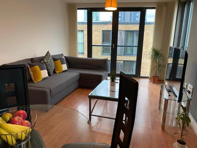 Apartment Superb 1 Bedroom Serviced In City Centre