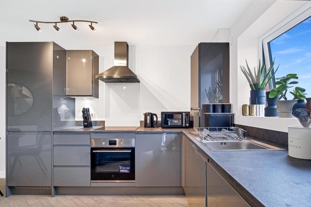 Unique 4 Bed For Families & Contractors 靠近唐人街 Birmingham