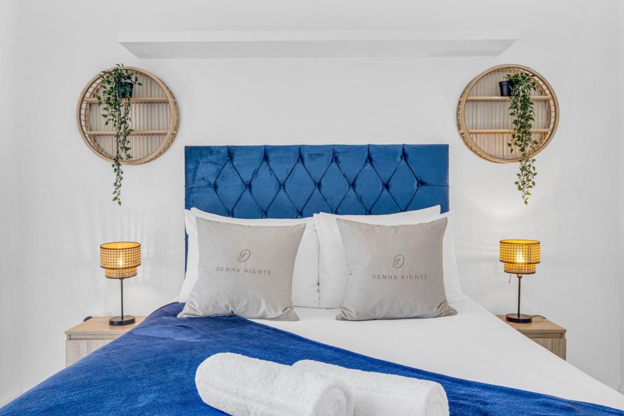 Centre 3 Bedroom House - Family & Business - Demha Nights Birmingham