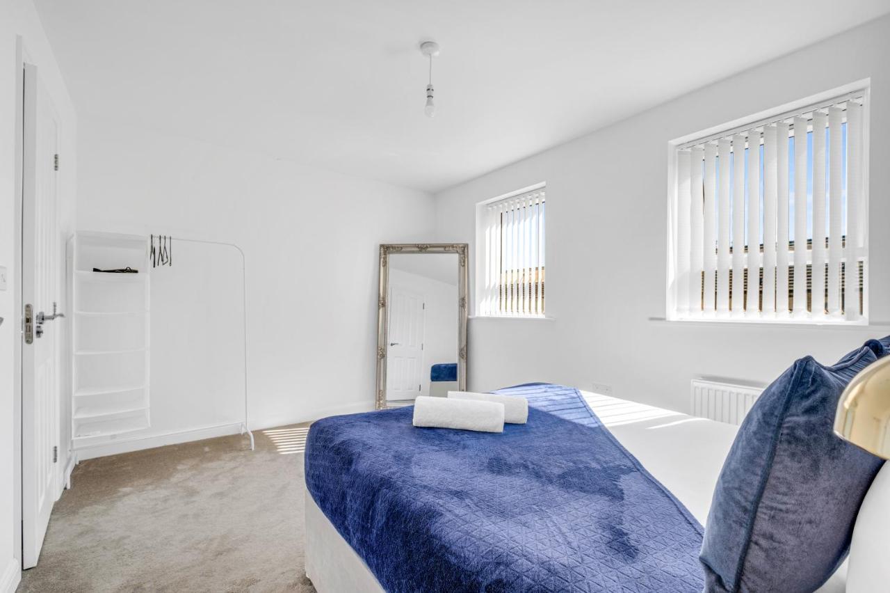 Centre 3 Bedroom House - Family & Business - Demha Nights Villa Birmingham