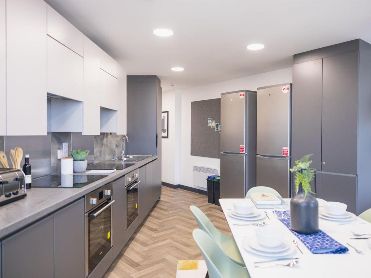 Ensuite Bedrooms With Shared Kitchen At Onyx Located In * Birmingham