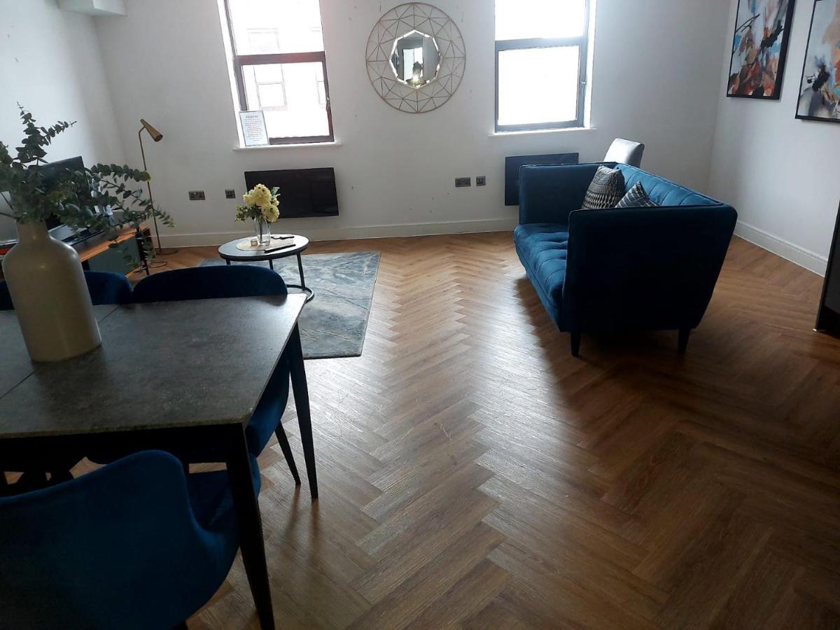 Apartment Spacious Unique