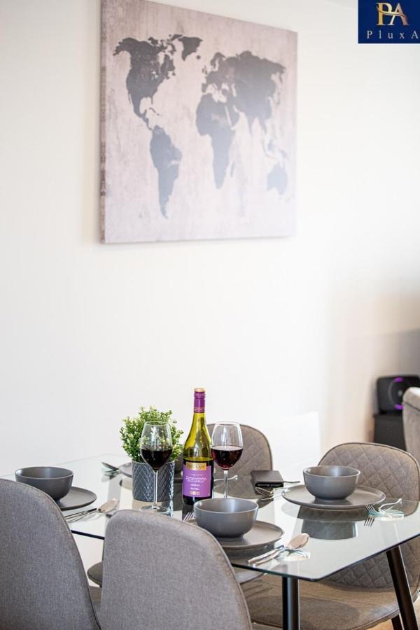 Pluxa Lavish Escape Classy City Centre Apartment