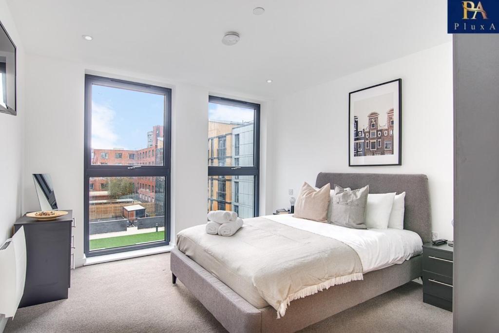 Pluxa Lavish Escape Classy City Centre Apartment