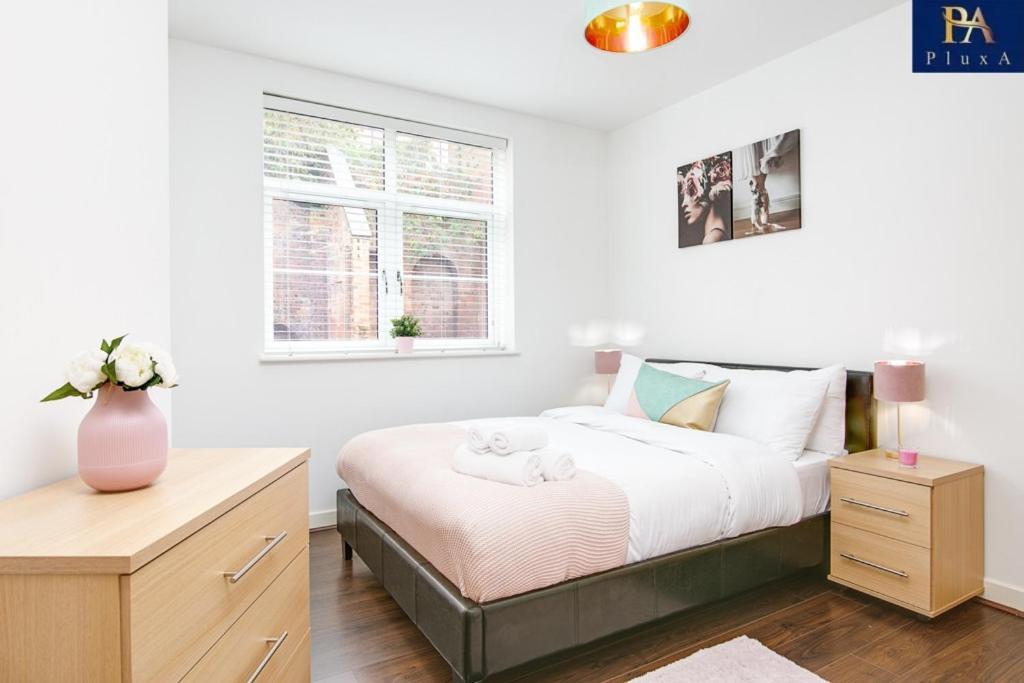 Apartment Pluxa Velvet - Center's Lavish Walk To Transit Birmingham