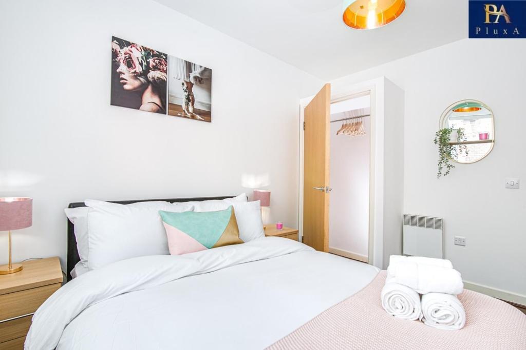 Apartment Pluxa Velvet - Center's Lavish Walk To Transit