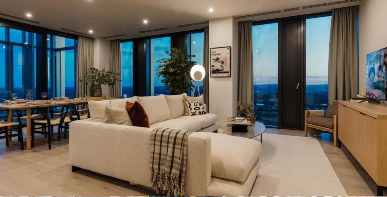 The Mercian - 3bdr Luxury Penthouse -24 Hr Gym - Private Terrace Birmingham