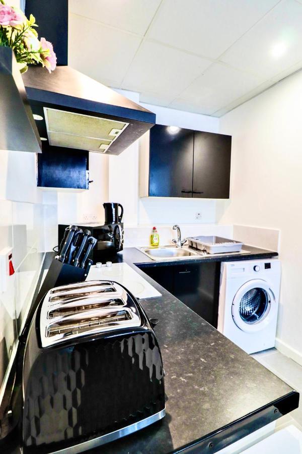 Apartment Brindley Place - Utilita Arena, Sea Life Centre, Legoland! Free Wifi! *