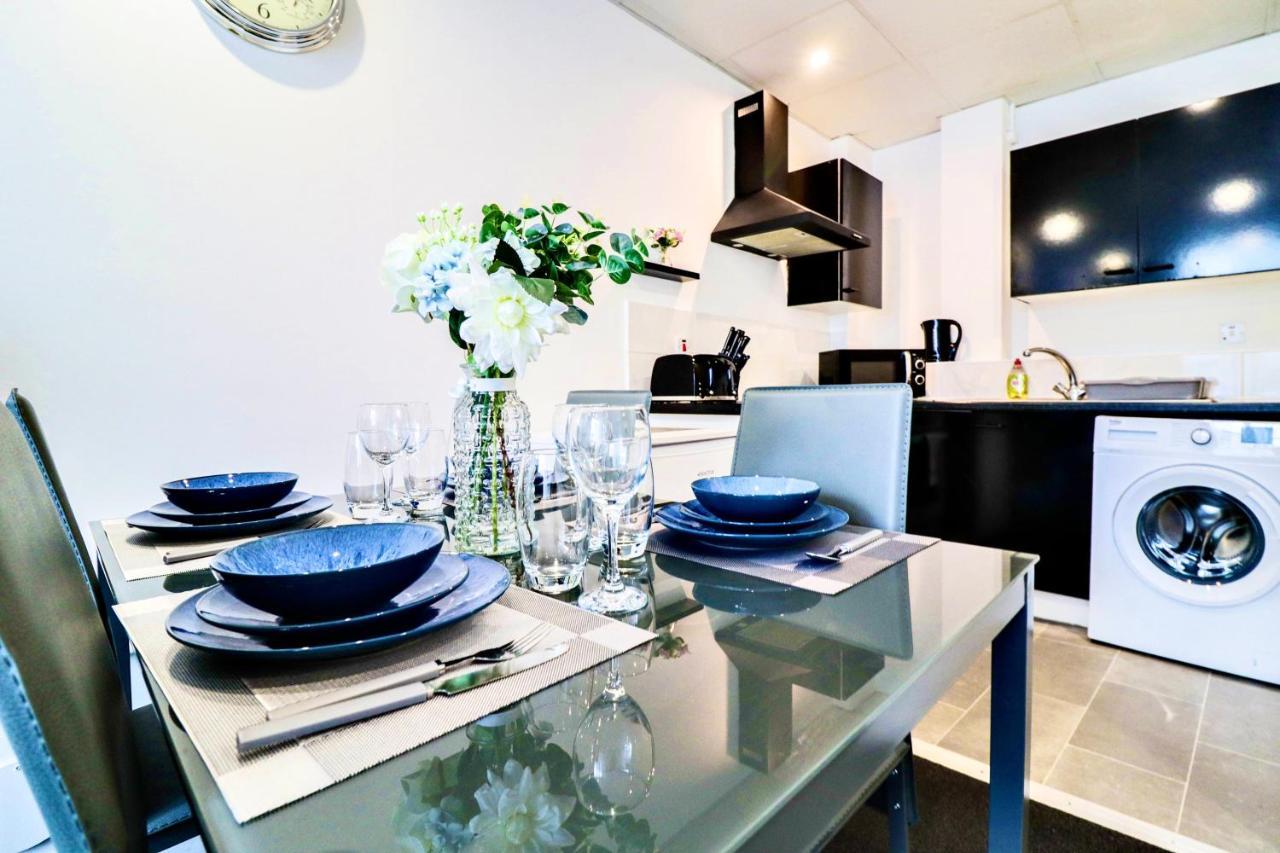Brindley Place - Utilita Arena, Sea Life Centre, Legoland! Free Wifi! Apartment *