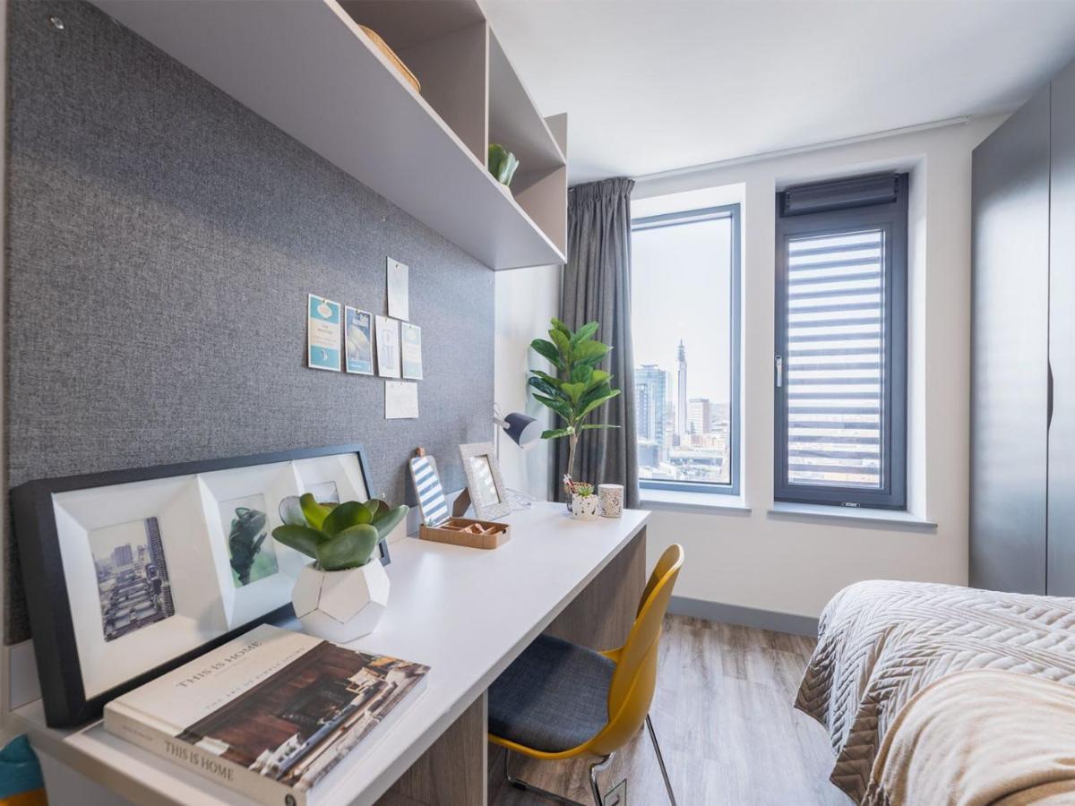 Apartment Ensuite Bedrooms With Shared Kitchen At Onyx Located In