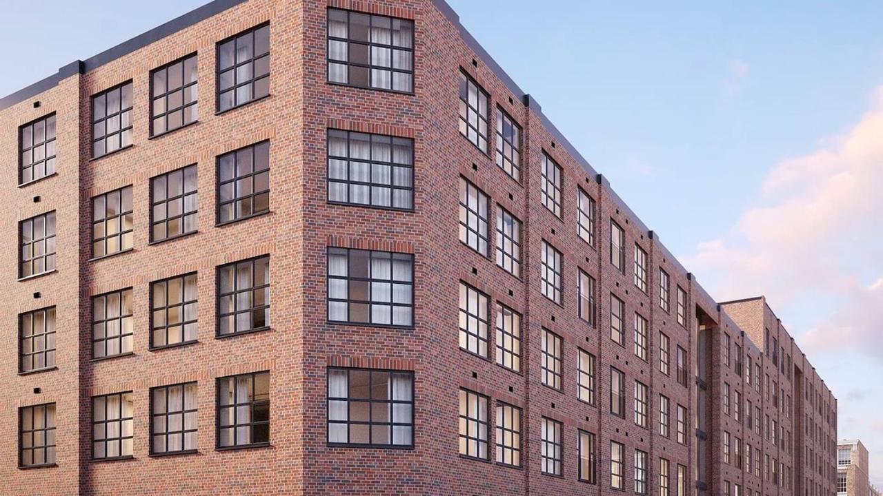 Lovely Two Bedroom Located Centrally *