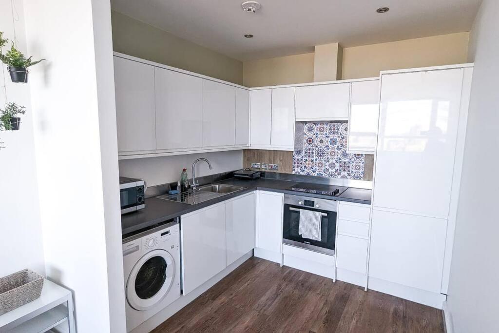 1 Bedroom Centre Apartment Birmingham
