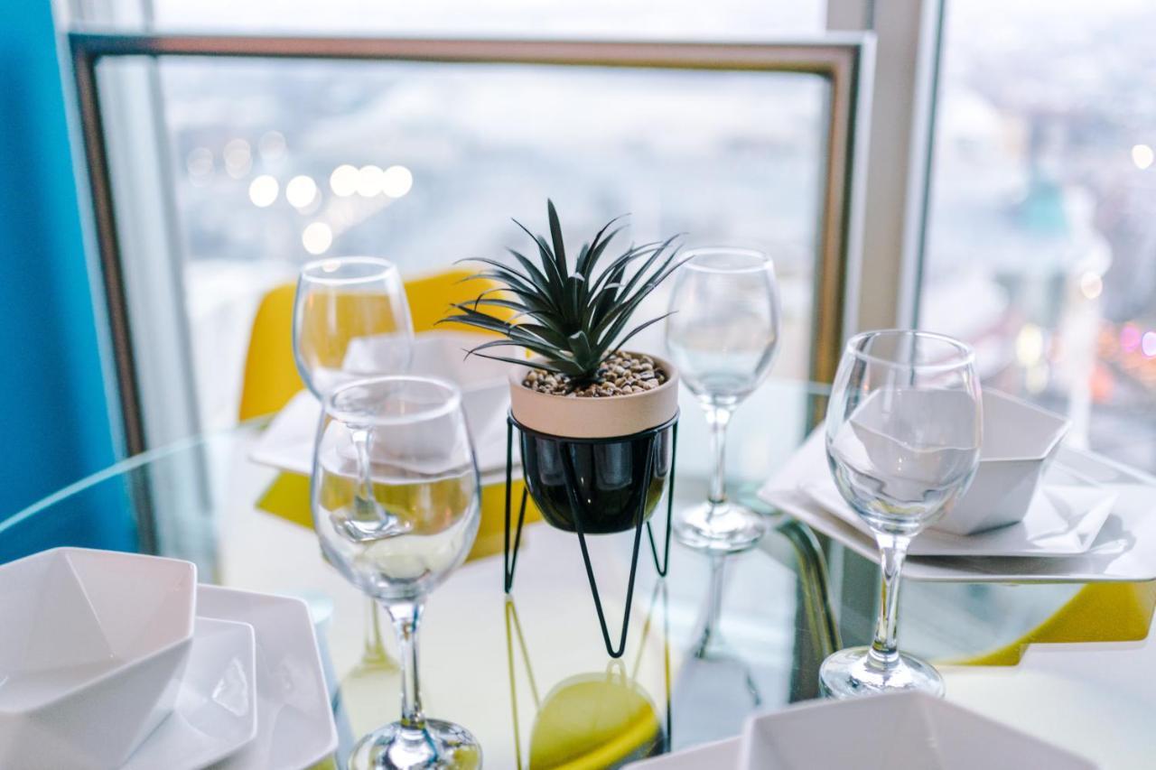 Luxury Centre Panorama: Professional's Haven Apartment *
