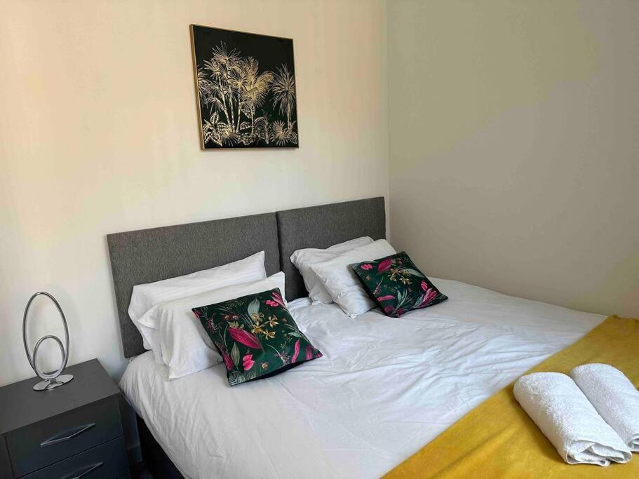 Apartment Spacious And Elegant Birmingham