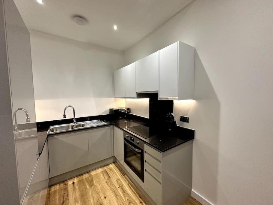 Spacious And Elegant Apartment