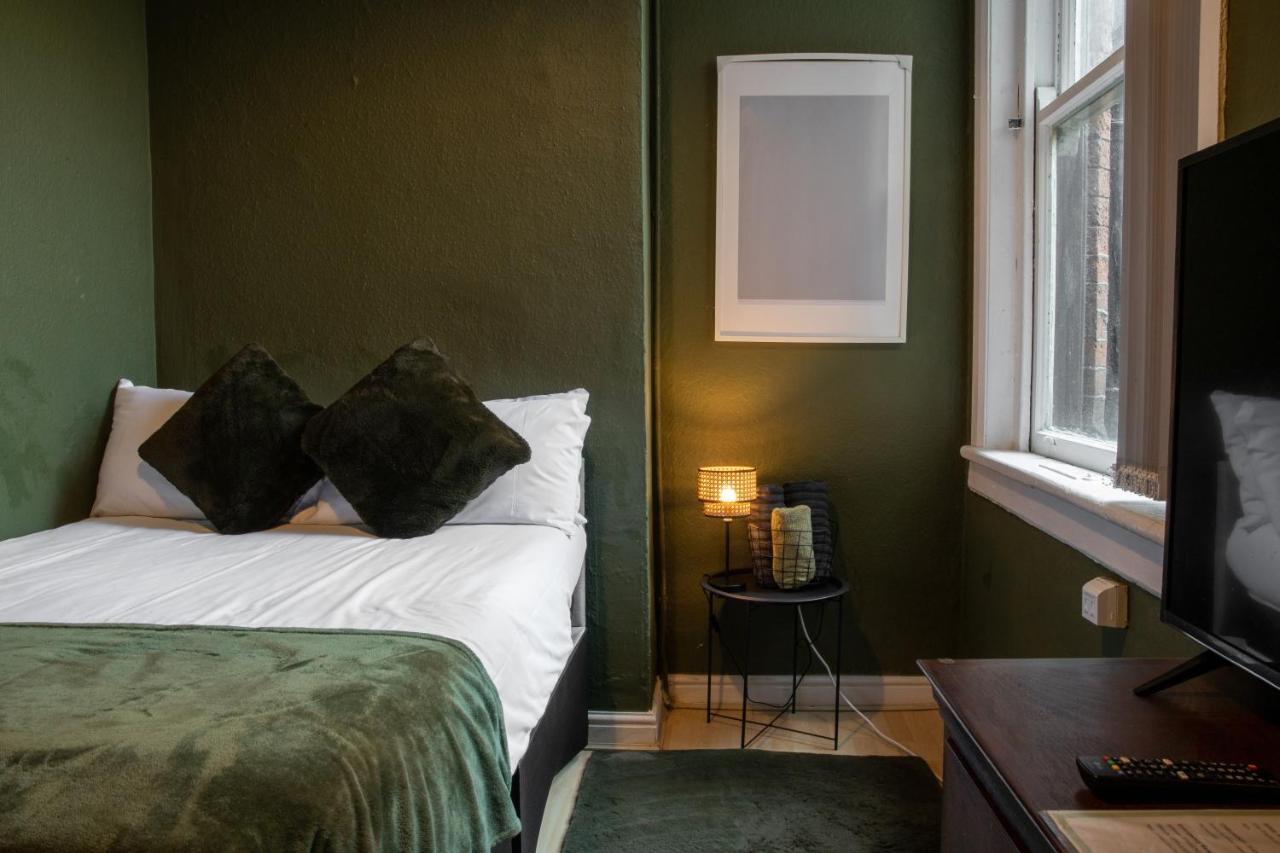 Ground Floor Olive Suite, Digbeth Apartment