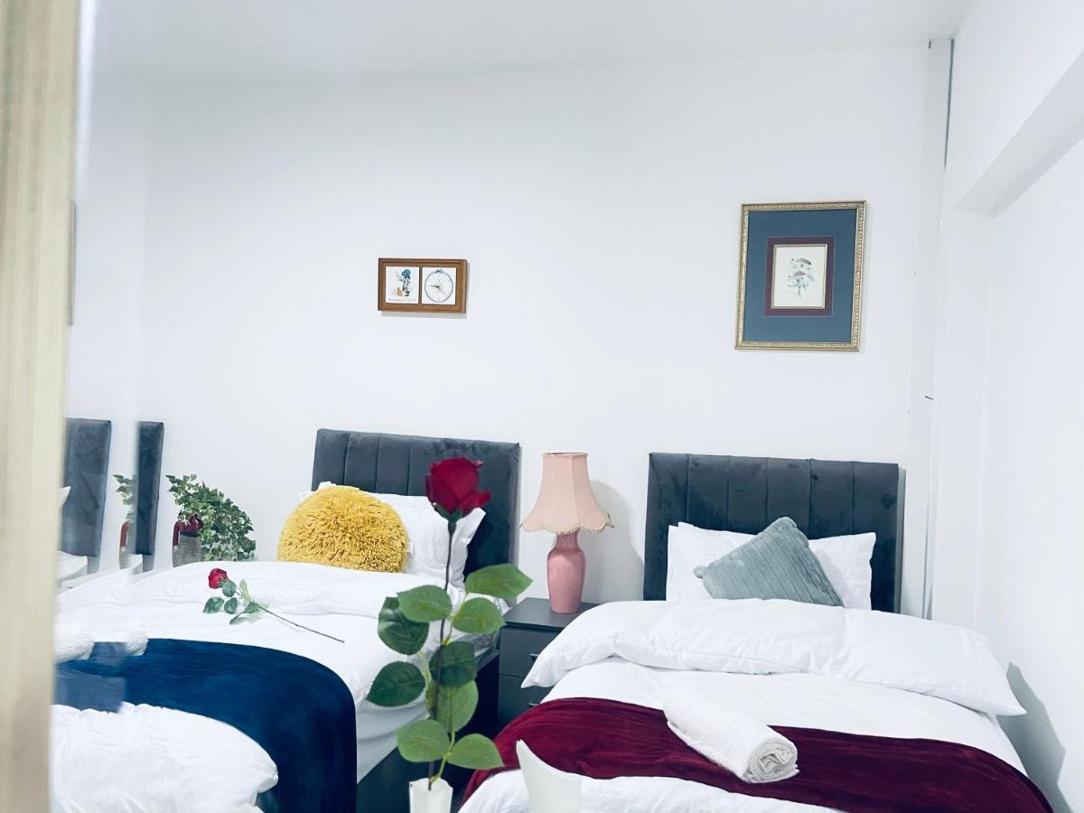 Beautiful 1 Bed *