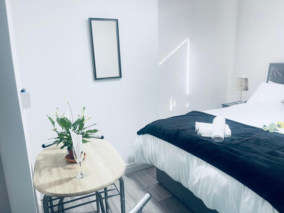 Apartment 1 Bed *