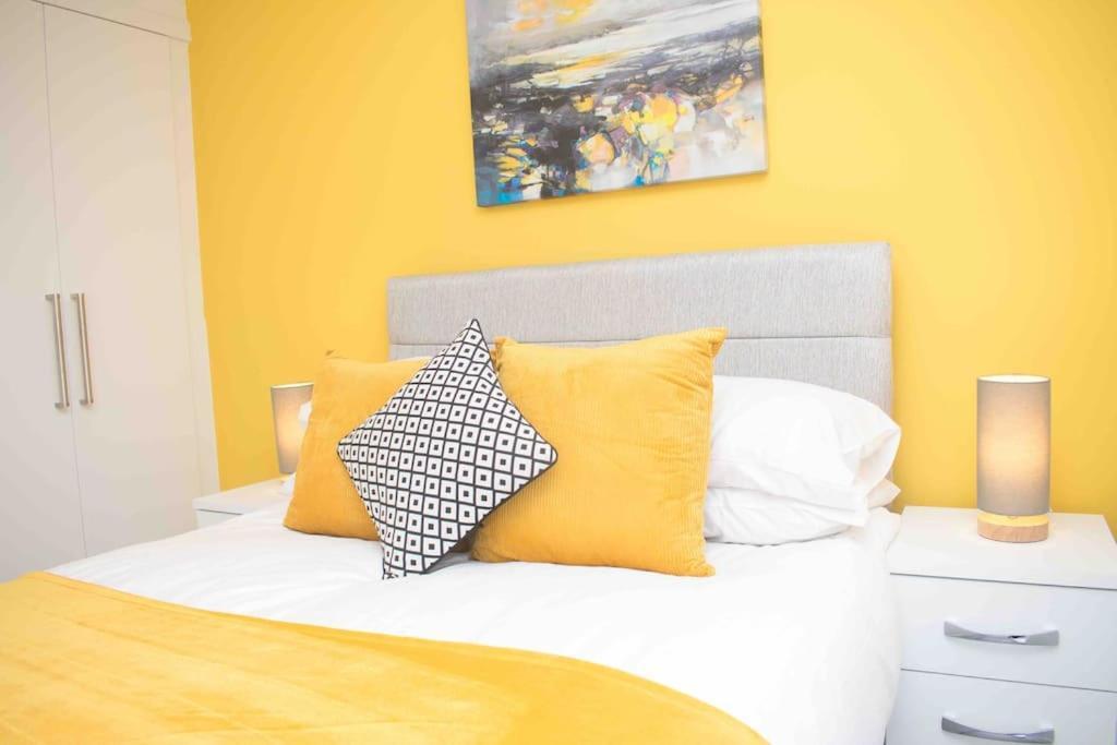 Exoticstay Apartments: Luxe City Centre Smart Apartment *